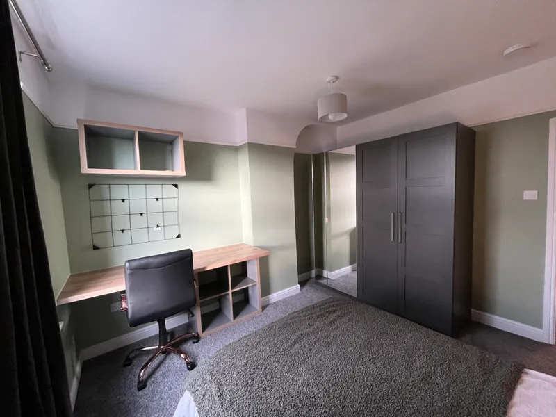 Modern 2 Bed Terraced House // West End // Sep 2026 - Thumbnail 7